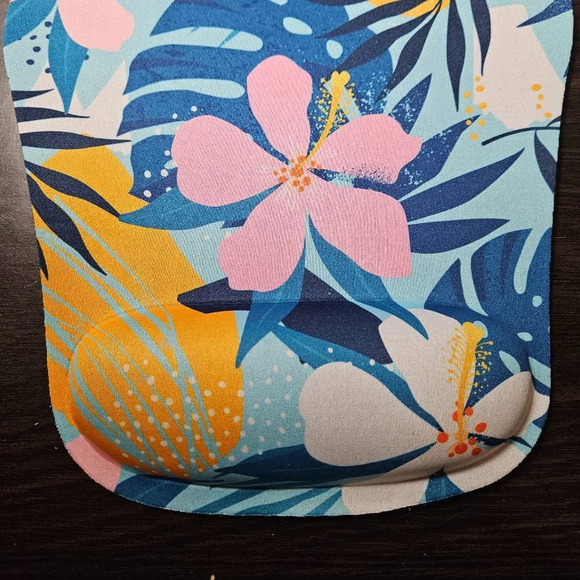 Memory Foam Flower Mouse Pad with Non-Slip Rubber Backing - Picture 1 of 3